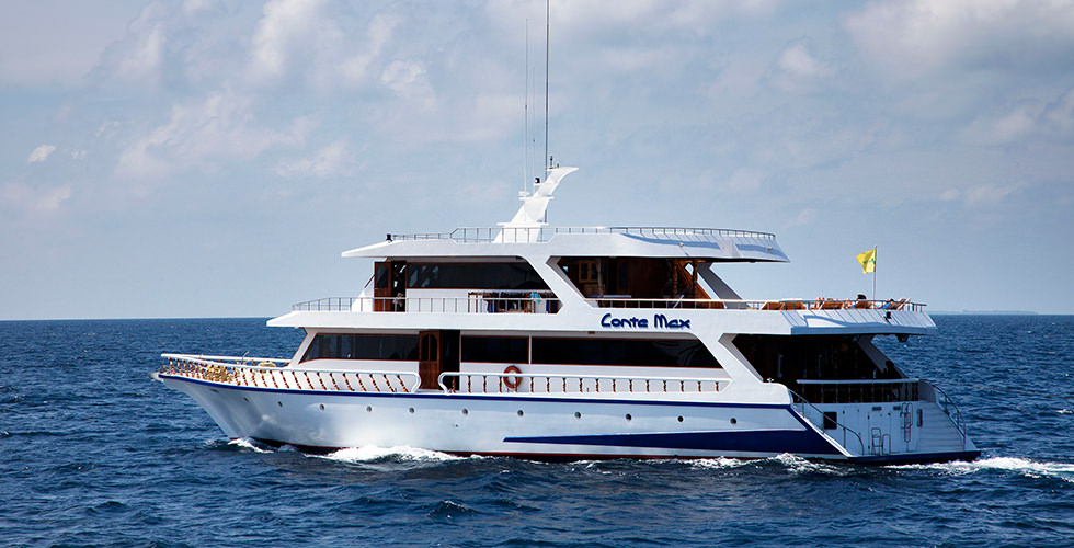 liveaboard dive yacht