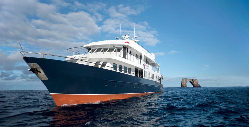 Liveaboard diving in the Pacific